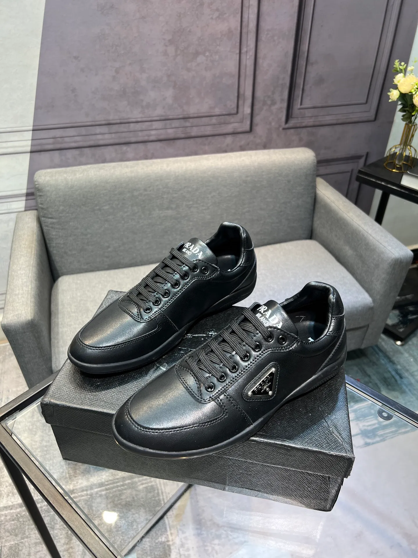 Men's men's shoes 💰440 [PRADA—Prada] 2025 latest model 🙈original replica! 👟👟👟Available here. The workmanship is top-notch. The upper is made of Italian 🇮🇹Imported calfskin. ❗️Breathable genuine leather lining @Suitable for travel. The original version has an enlarged engraved sole, making it suitable for all kinds of travels, showing low-key luxury. Size: 38-44 yards